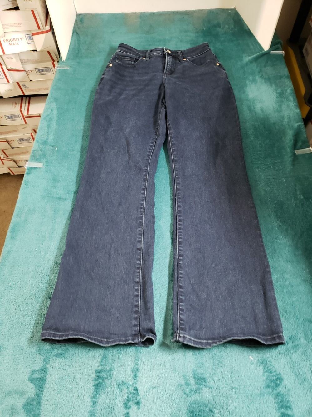 Express Jeans Size 2 Short Women Blue Denim Stretch Pants Mid Rise Curvy Bootcut
